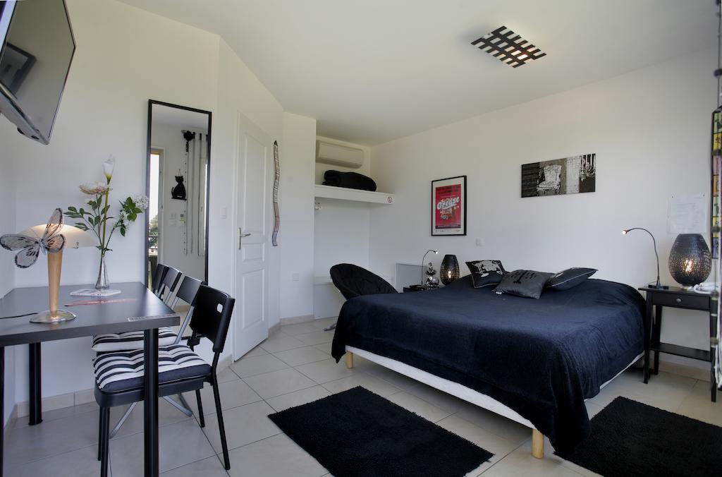 Logis Hotel Corintel Bordeaux Est Tresses Zewnętrze zdjęcie
